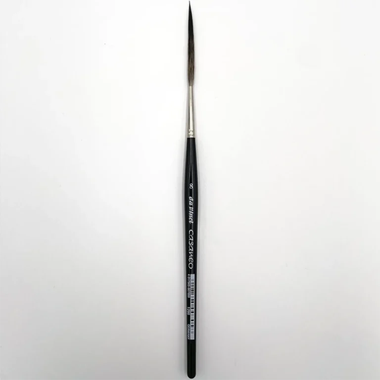 Med da Vinci Casaneo rigger får du en super god akvarelpensel, som kan holde masser af vand og farve, i størrelse 8.