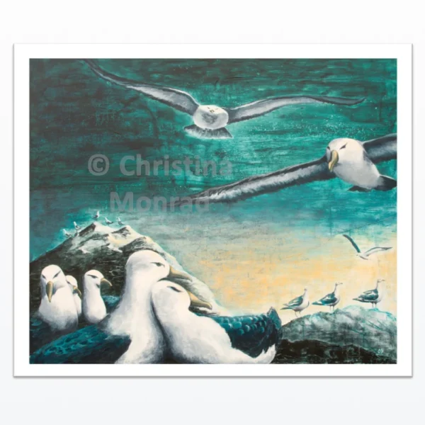 Maleri af albatrosser i forskellige positioner, nogle siddende og andre flyvende over hav og klipper i grønblå nuancer, malet af Christina Monrad.