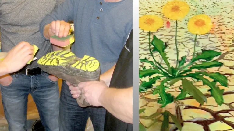 Kreativ Energi Teambuilding - Hænder maler gule mønstre på skosåler med svampe, ved siden af mælkebøtteillustration.